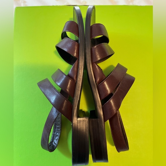 Women's Hunt Club Leather Sandal - Picture 9 of 16